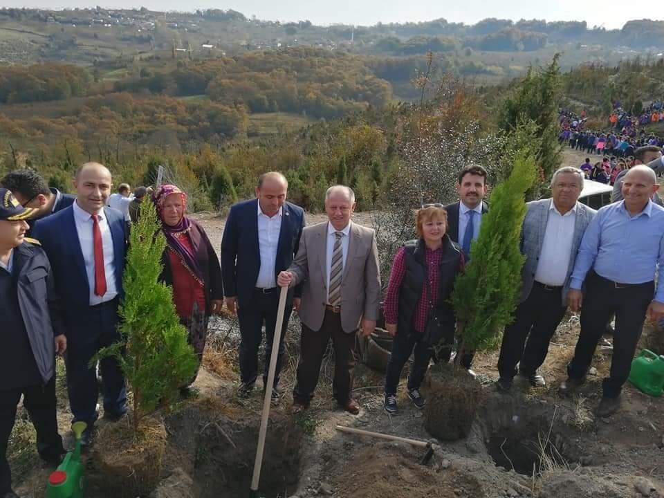 32 bin fidan toprakla buluştu - 1