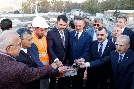 Bakanı Kurum, Selahaddin Camii inşaatını inceledi - 7