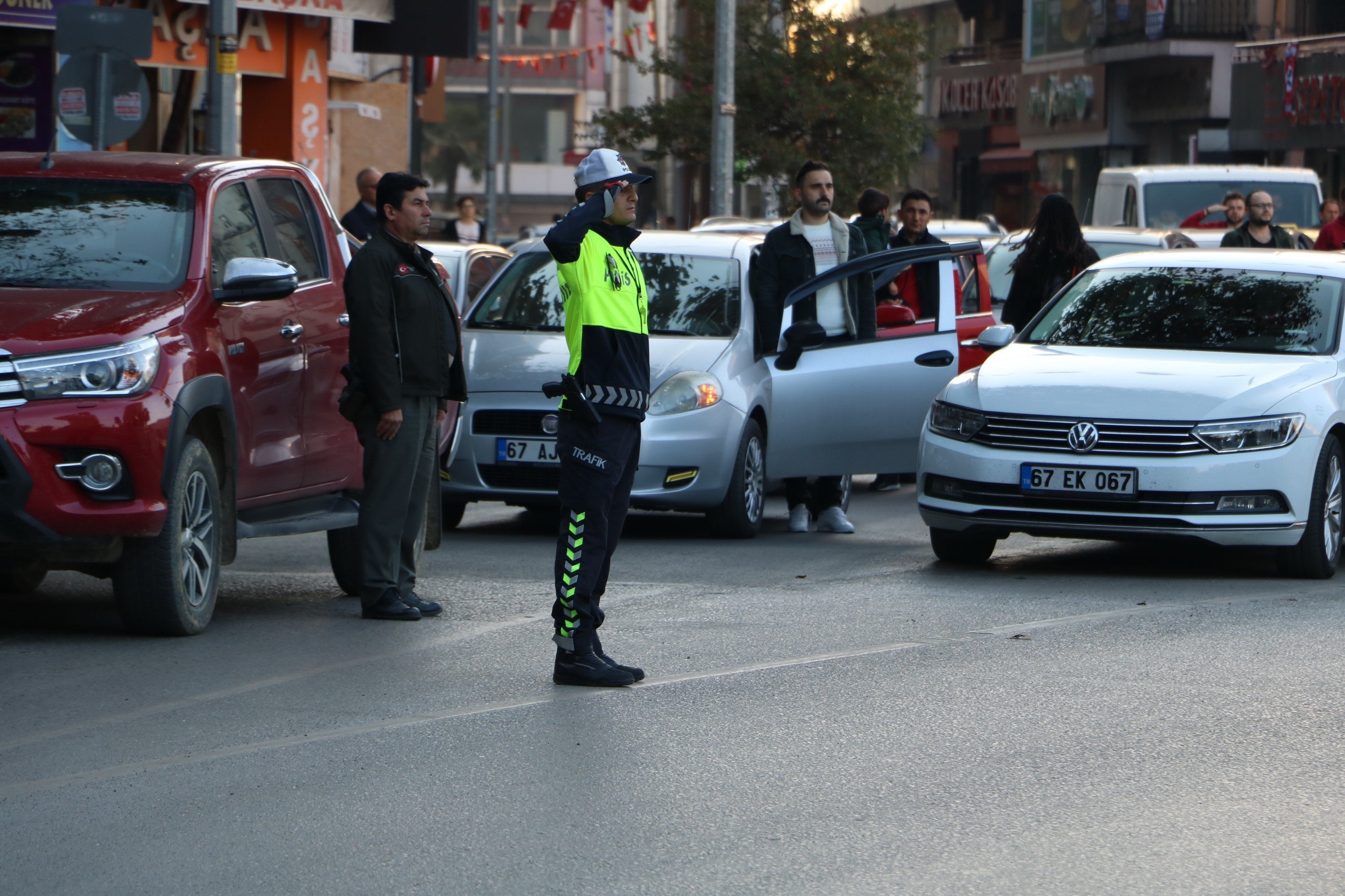 Cumhuriyetin ilk vilayeti Ata´sını andı - 2