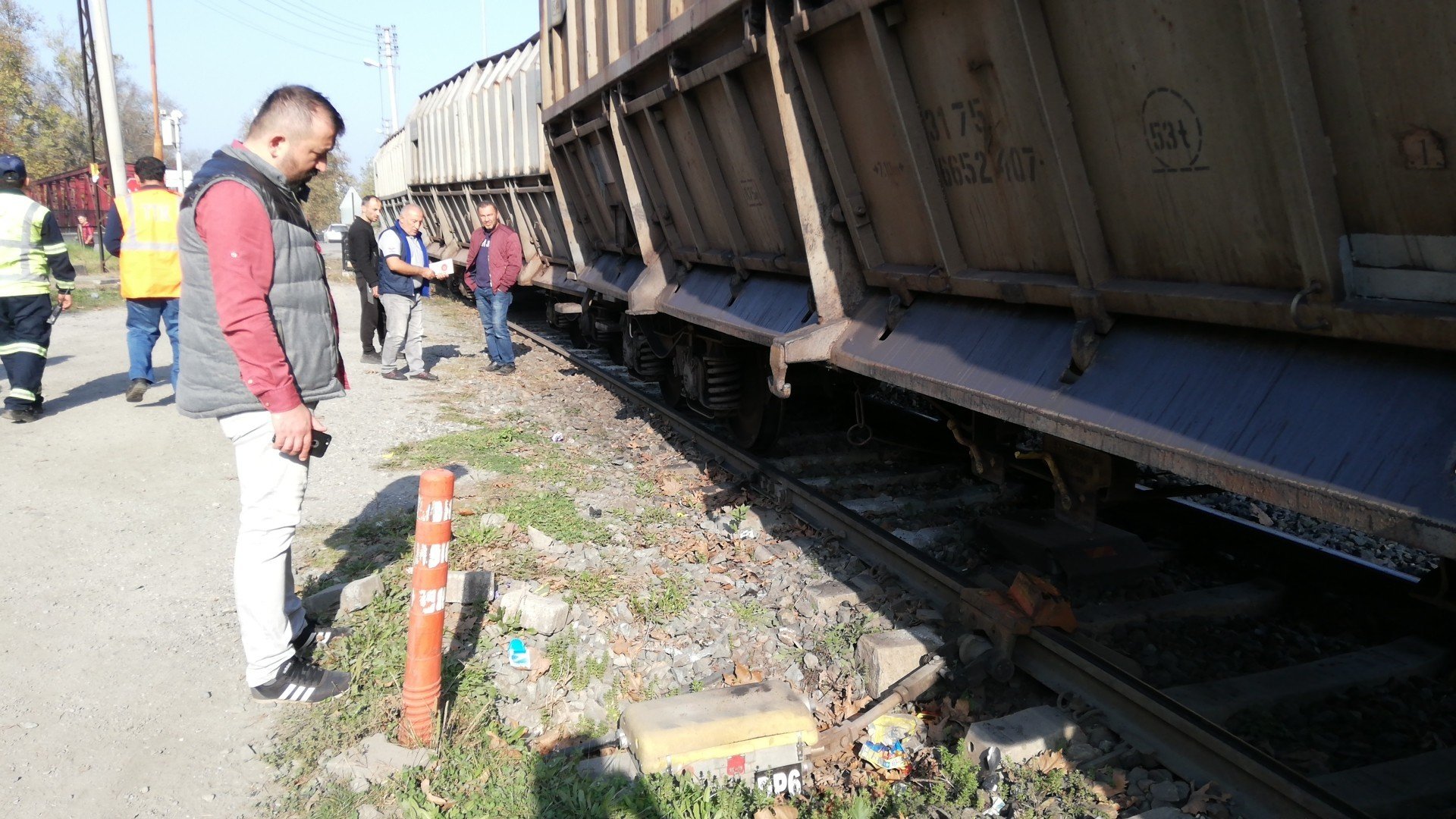 Tren raydan çıktı, ekipler seferber oldu - 2