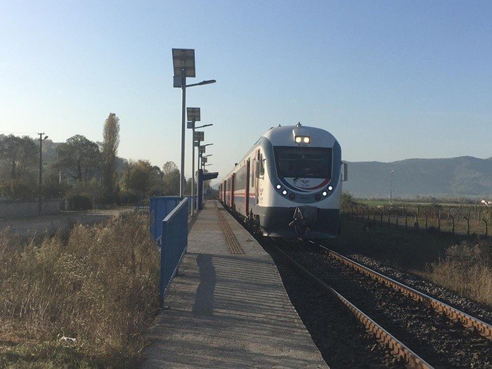 Uçak yolcuları tren mağduru oldu - 3