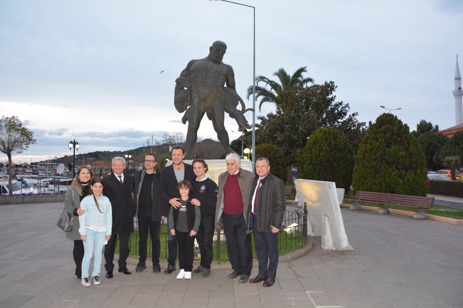 Cep Herkülü Oyuncuları, Herkül’ün Şehrinde - 5