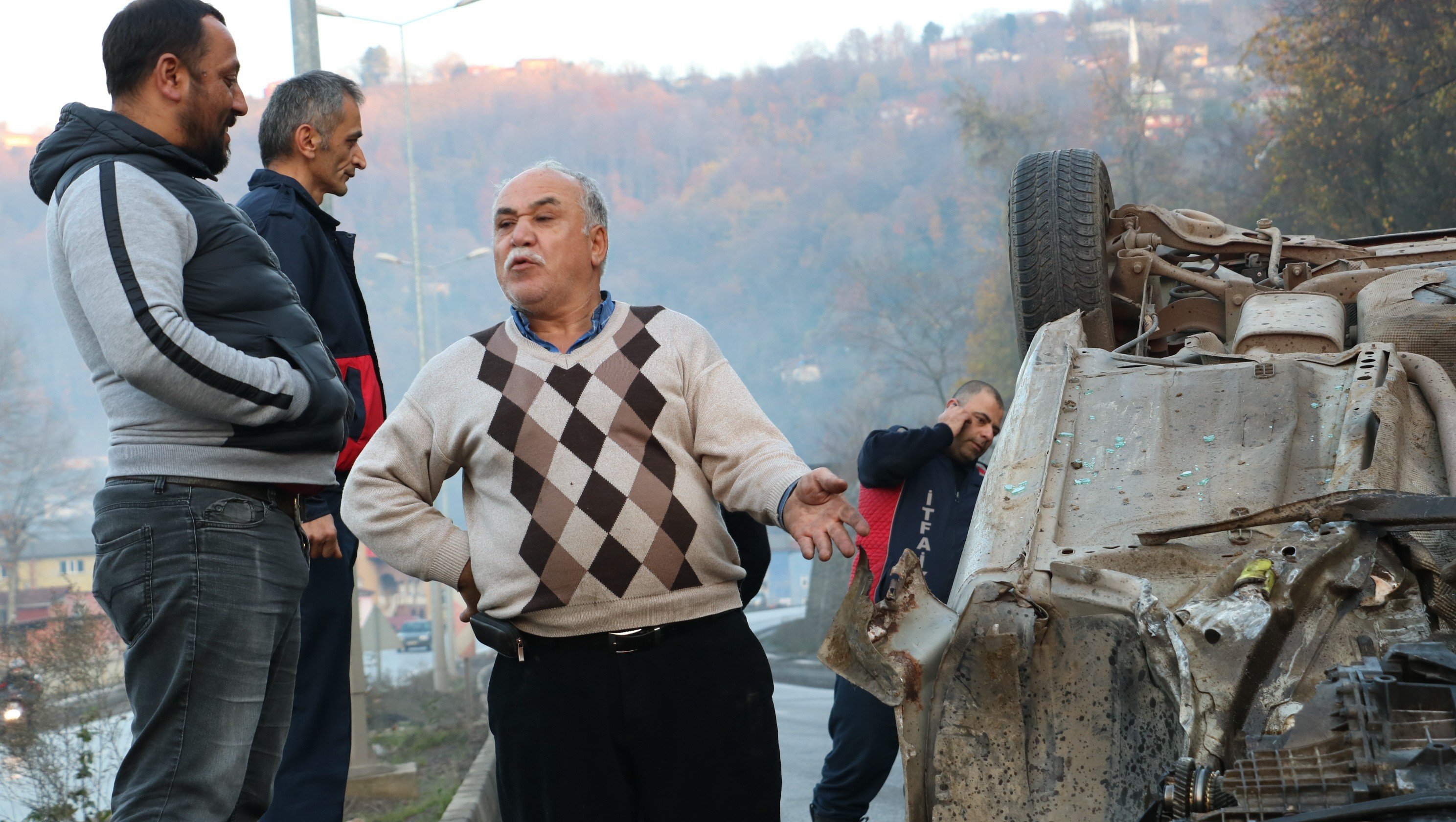 Parçalara ayrılan otomobilden yara almadan kurtuldu - 7