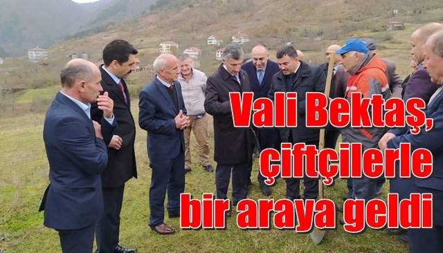 Vali Bektaş, çiftçilerle bir araya geldi