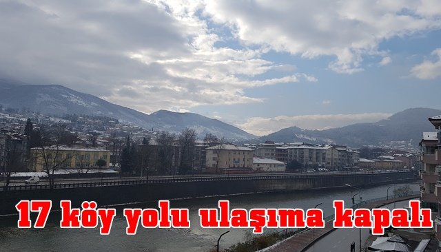 Kar, yolları kapattı