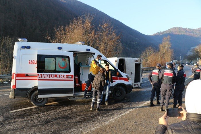 Yollar buz tuttu, kazalar beraberinde geldi - 1