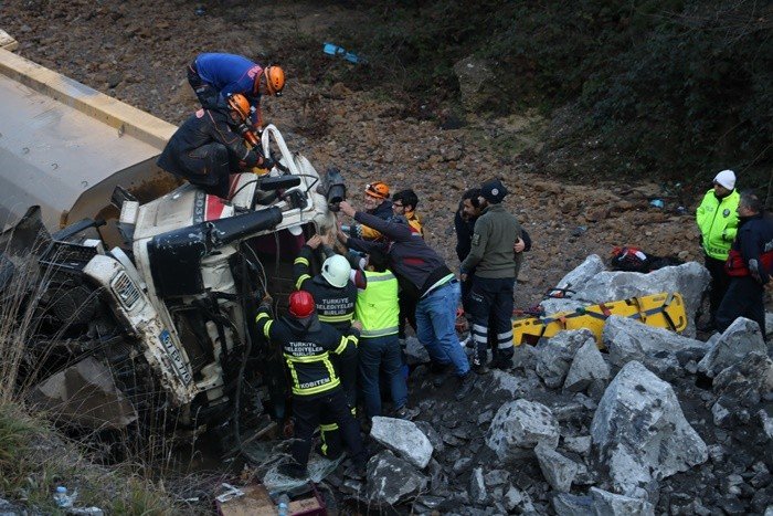 Yollar buz tuttu, kazalar beraberinde geldi - 10