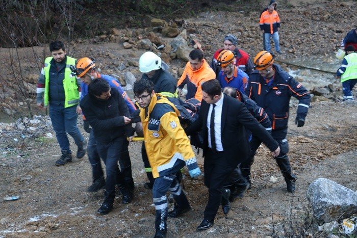 Yollar buz tuttu, kazalar beraberinde geldi - 12