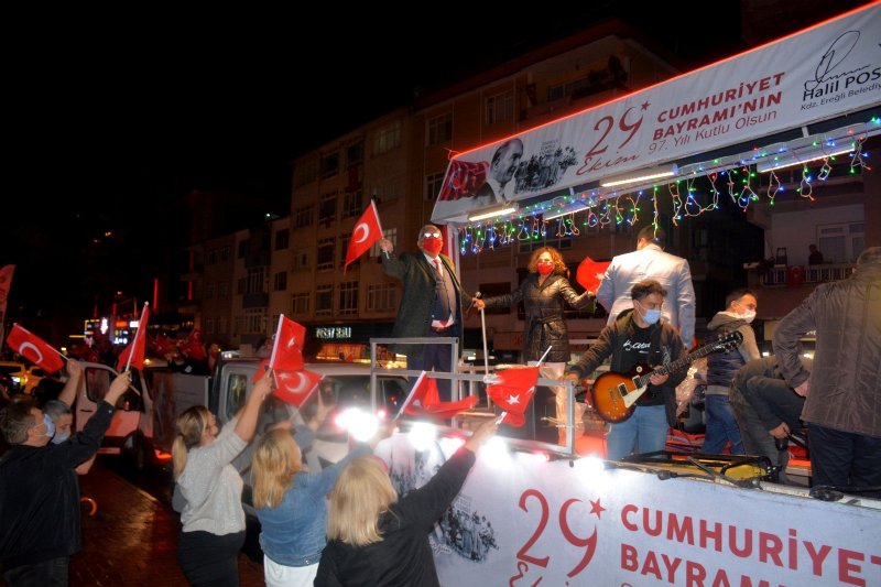 Cumhuriyet Bayramı kutlamaları gece de sürdü - 13