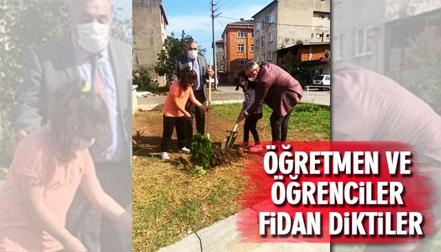 ÖĞRETMEN VE ÖĞRENCİLER FİDAN DİKTİLER