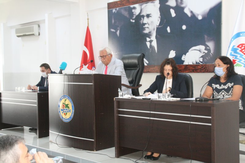 Tartışmalar.. Tartışmalar... Balıkçı Barınağı imar düzenlemesi meclisten geçti  - 2