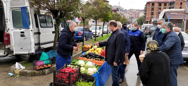 BAŞKAN PAZARA İNDİ... VATANDAŞI UYARDI - 4