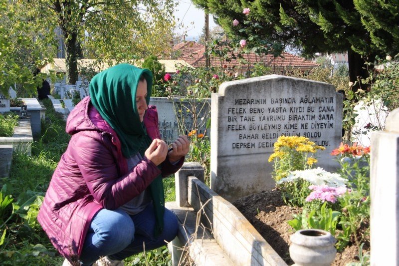 Depreminin 21. yıl dönümünde deprem şehitliği doldu taştı  - 5