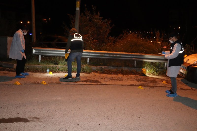 Ereğli´de aralarında husumet buluna iki tarafın kavgasında 6 kişi yaralandı - 9