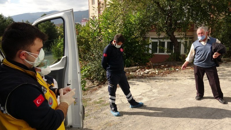 KARANTİNASININ İKİNCİ GÜNÜNDE SÜT SATARKEN BULUNDU - 2