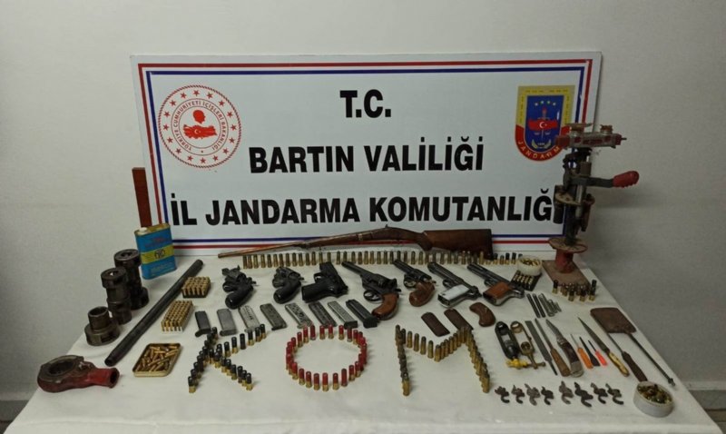 SİLAH OPERASYONUNDA CEPHANE ORTAYA ÇIKTI! - 3