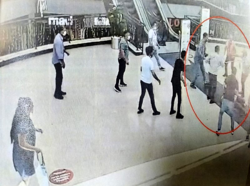 Boşanmak üzere olduğu kocası tarafından 9 yerinden bıçaklanmıştı… Dehşet saçan koca hakim karşısında.. - 1