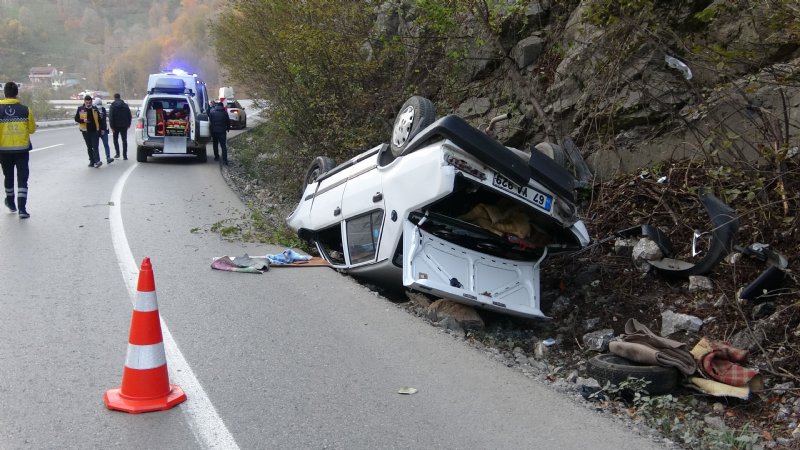 Takla attığı araçtan burnu bile kanamadan kurtuldu - 1