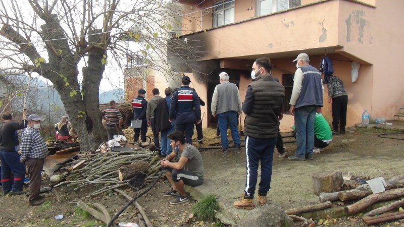 YANGINDA İKİ KİŞİ YARALANDI, 3 HAYVAN TELEF OLDU - 2