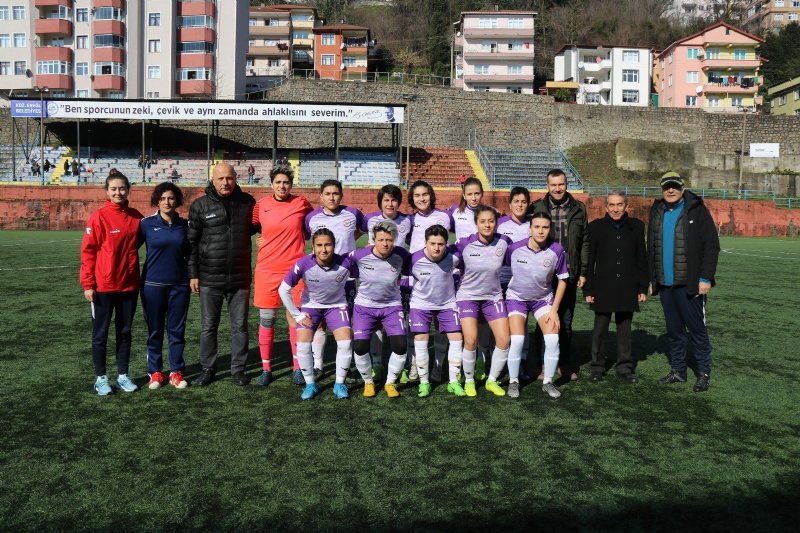 Kızlar 3 Puanı 3 golle aldı - 3