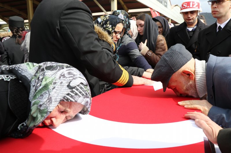 Uzman Çavuş Yılmaz son yolculuğuna uğurlandı - 3
