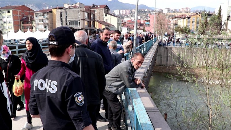 18 yaşındaki genç... - 1