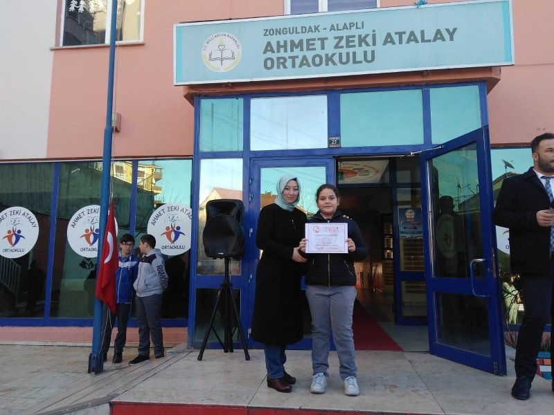 Alaplı Ahmet Zeki Atalay Ortaokulu 3 dünya birincisi çıktı - 1