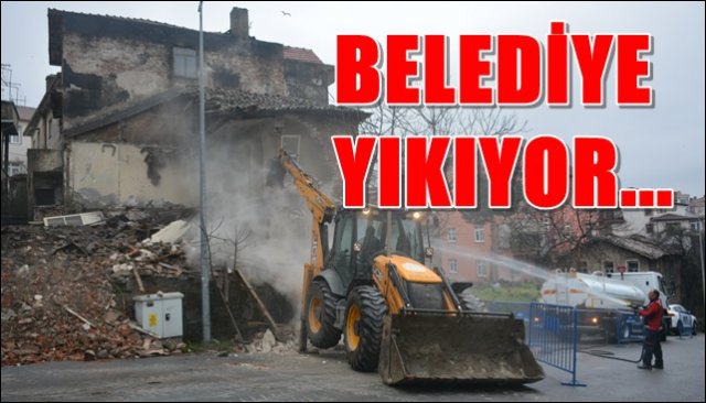 Ereğli’de metruk binalar yıkılıyor