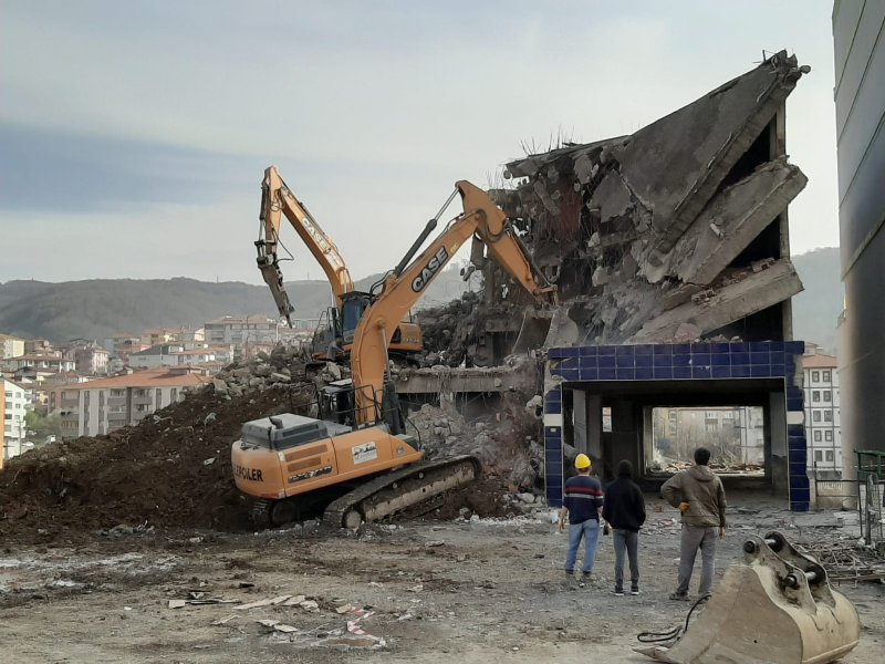 Karadeniz Ereğli’de metruk bina kalmayacak - 2