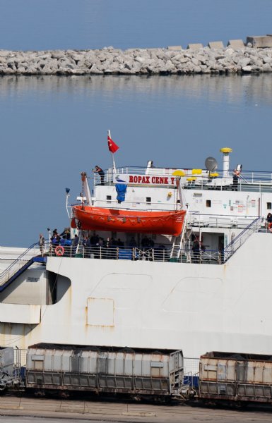 Ukrayna´dan gelen gemideki 51 kişi gözlem altına alındı - 2