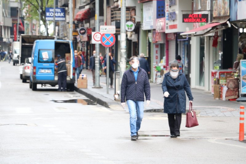 Kısıtlama sonrası cadde ve sokaklarda yoğunluk oluştu - 2