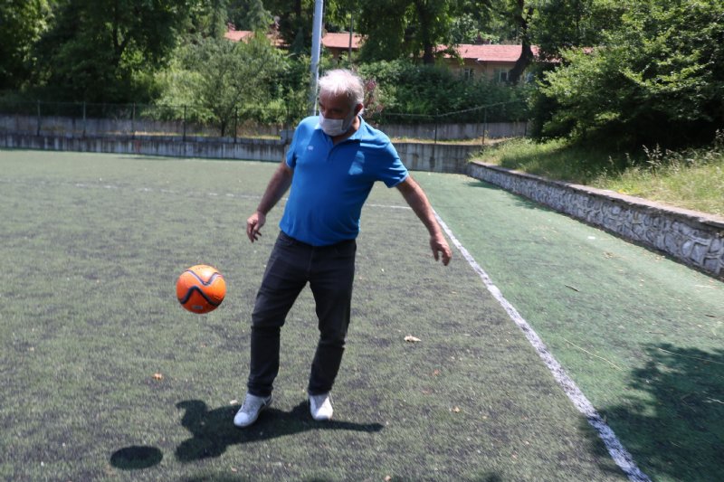 100 yıllık kulüpte 50 yılını devirdi - 2