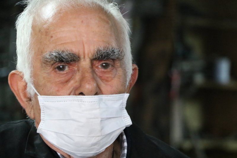 86 yaşındaki Nazım usta, günler sonra tezgahının başına geçti - 4