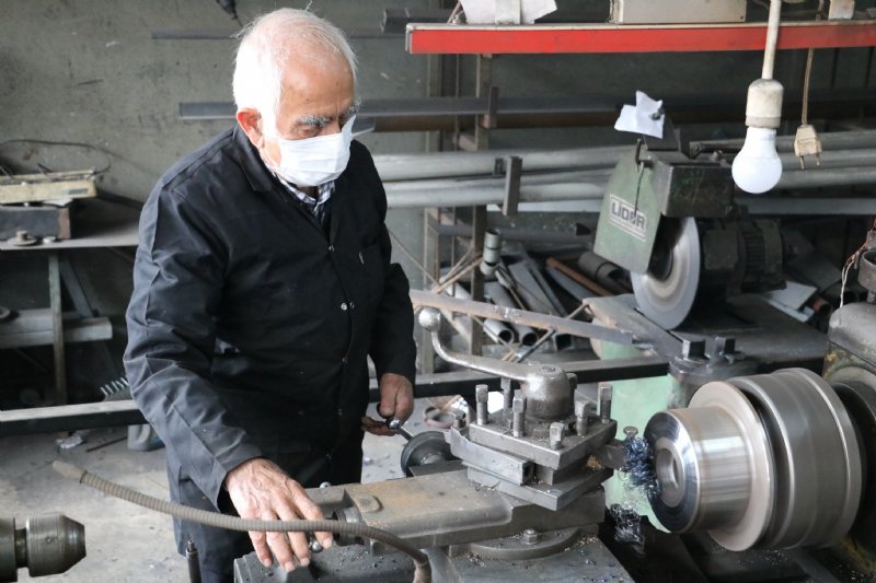 86 yaşındaki Nazım usta, günler sonra tezgahının başına geçti - 5