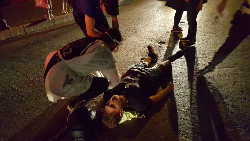 Direksiyon hâkimiyetini kaybetti, motosiklet devrildi... - 2