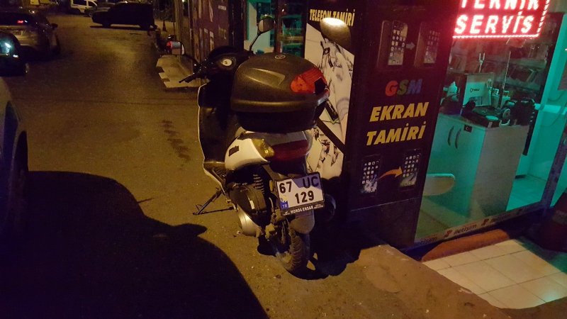 Direksiyon hâkimiyetini kaybetti, motosiklet devrildi... - 8