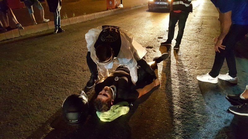 Direksiyon hâkimiyetini kaybetti, motosiklet devrildi... - 9
