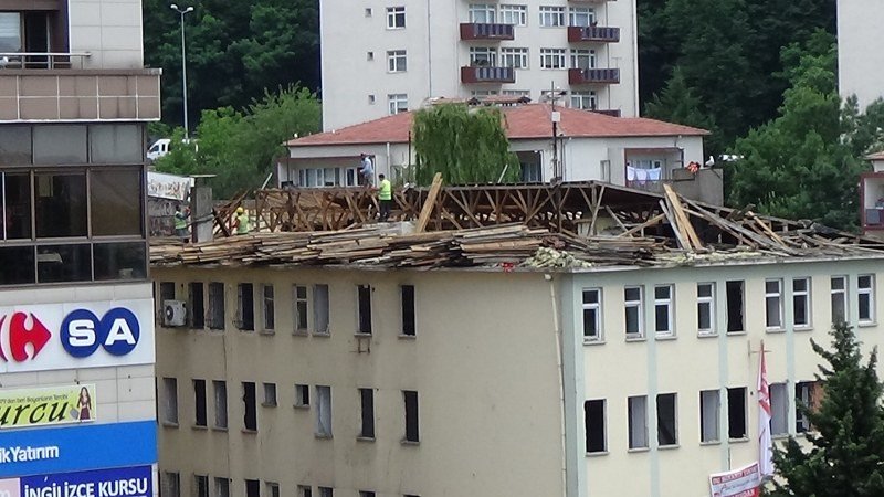 EMNİYET BİNASININ SÖKÜMÜ BAŞLADI - 4