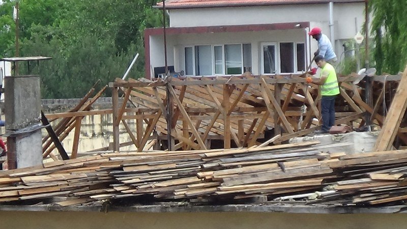 EMNİYET BİNASININ SÖKÜMÜ BAŞLADI - 5