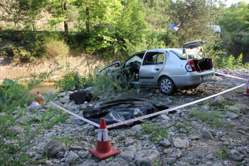 HASTANEDEN DÖNÜYORLARDI; ECEL ONLARI ORACIKTA YAKALADI... - 6