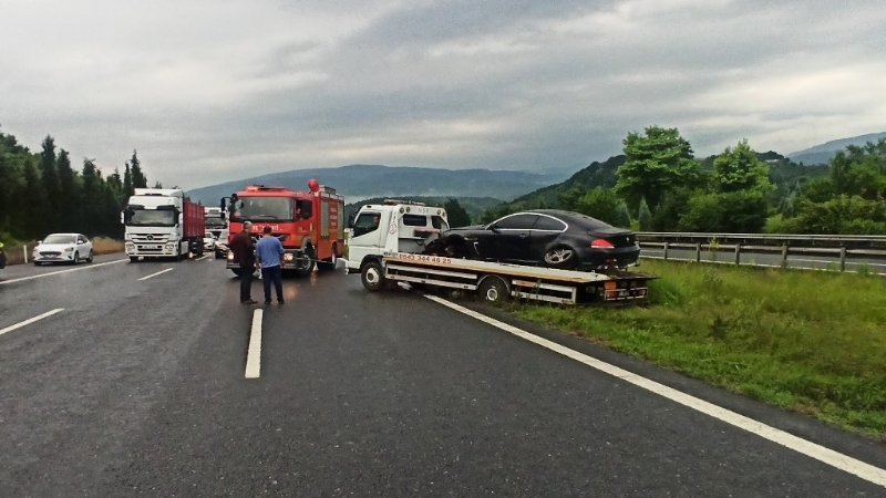 Kazalı aracı almaya gelen çekici çamura saplandı! - 3