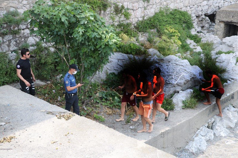  Liseli gençlerin imdadına ekipler yetişti - 3