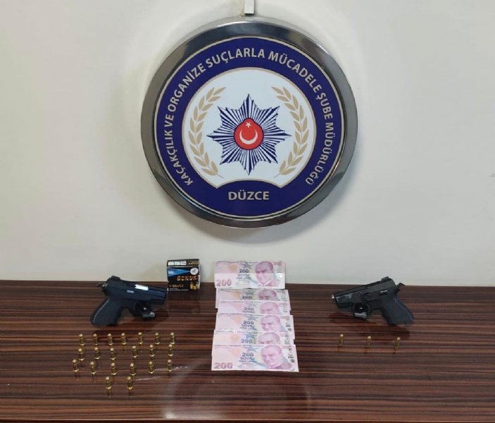 Sahte parayla alışverişe 2 gözaltı - 1
