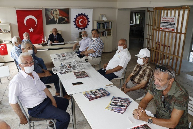 “EMEKLİLER”, TOPLANTI YAPTILAR - 3