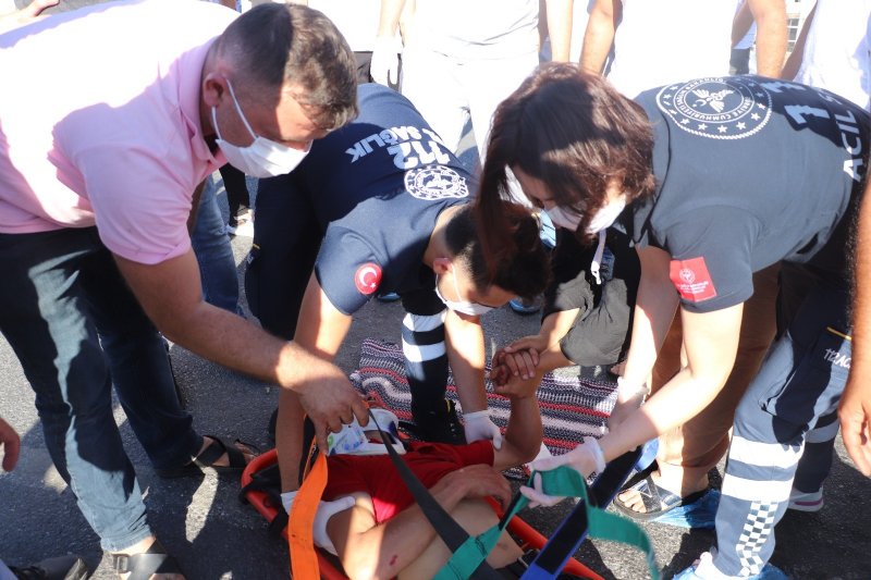 İlk müdahaleyi yoldan geçen doktorlar yaptı - 9