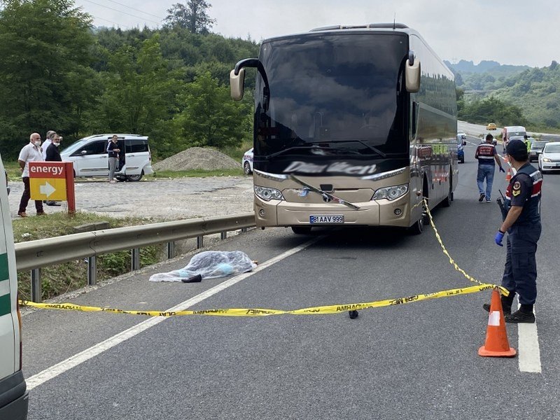 Yolcu otobüsünün çarptığı kadın hayatını kaybetti - 5