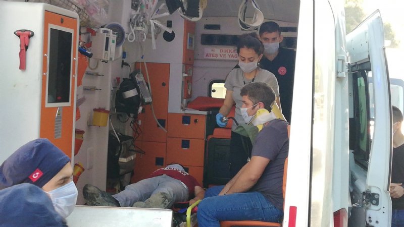 4 kişilik aile hurdaya dönen araçtan sağ çıktı - 1