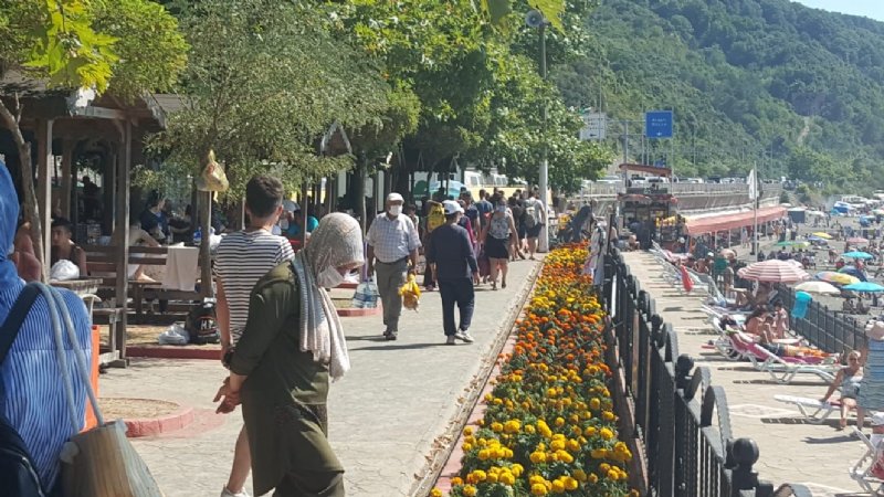 AKÇAKOCA VE AMASRA´DA YASAKLANINCA EREĞLİ BÖLGENİN PLAJI OLDU... - 5