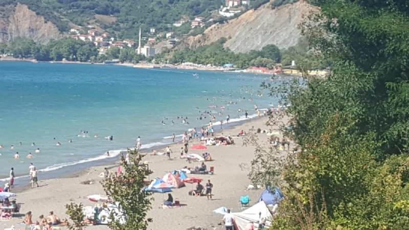 AKÇAKOCA VE AMASRA´DA YASAKLANINCA EREĞLİ BÖLGENİN PLAJI OLDU... - 16