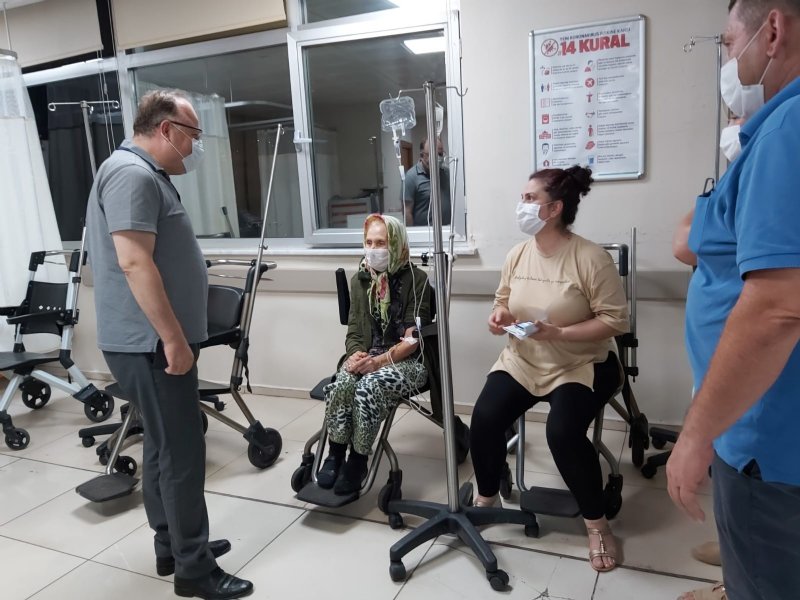 Vali, tebdili kıyafetle hastaneleri denetledi - 1